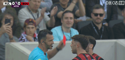 开云娱乐-半场：富勒姆0-0伯恩茅斯，克里斯蒂、约西姆-安诺生先后染红